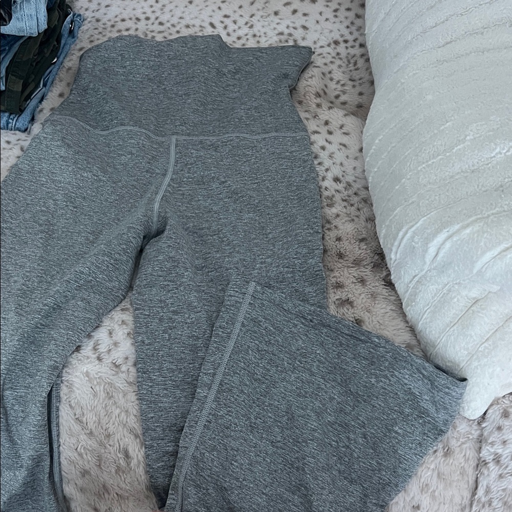 AERIE CROPPED FOLD OVER FLARE LEGGINGS - Picture 4 of 5